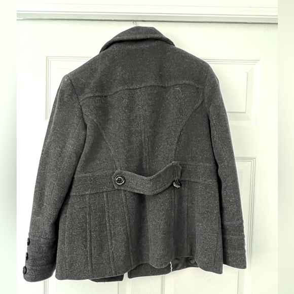 Women’s Charcoal Gray St John’s Bay Pea Coat, size Petite Medium - Picture 2 of 2
